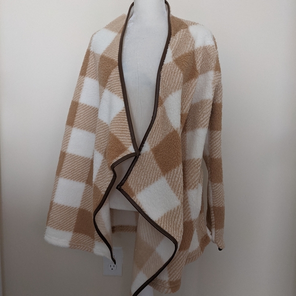 C&C California Jackets & Blazers - C & C california waterfall layering topper